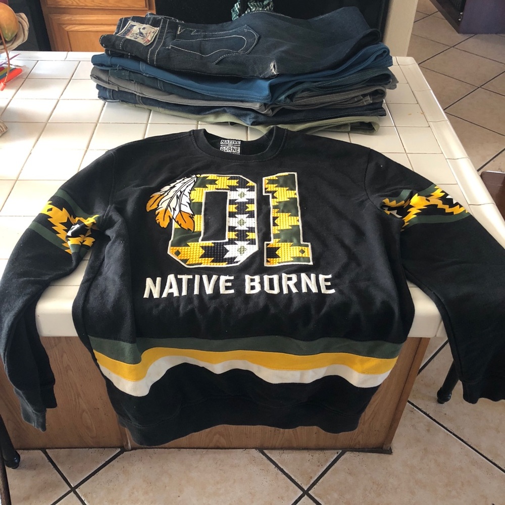 Native Borne Sweater